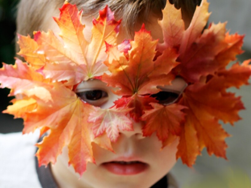 Masque de feuilles - Source : Momsandcrafters.com