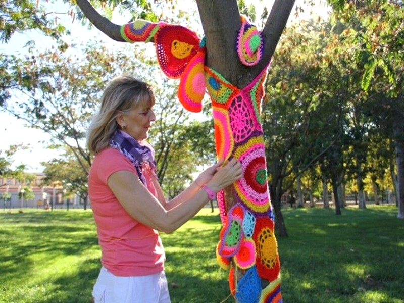 Yarn bombing à Buenos Aires en Argentine - Licia Santuz - Source : Buenosairesstreetart.com