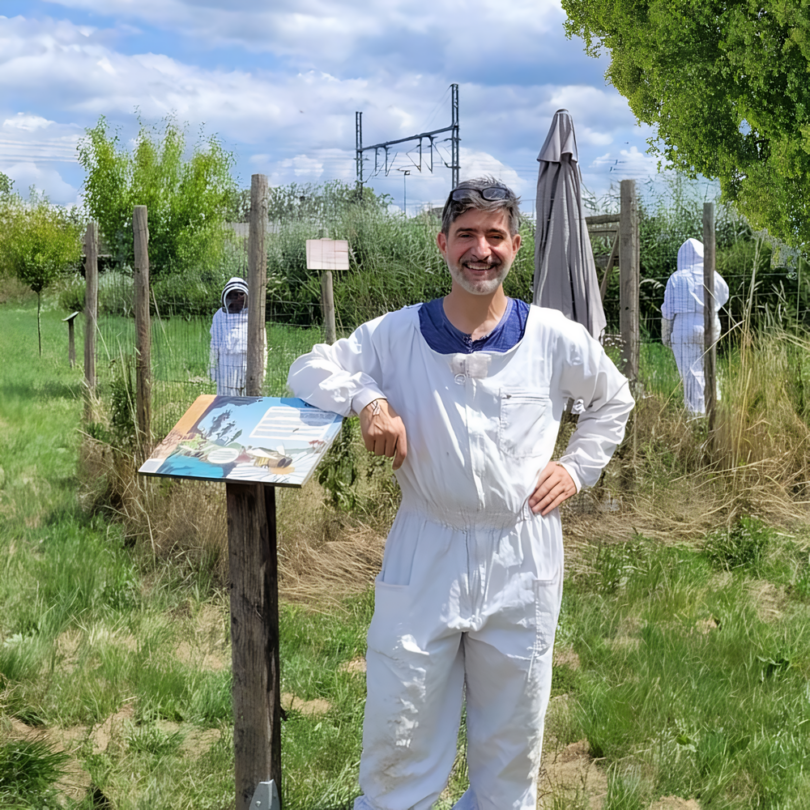 Atelier : Découverte et initiation à l'apiculture (2h00) – Image 3