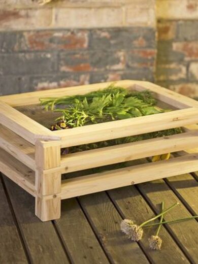 Atelier Herboristerie : Fabrication d'un séchoir à plantes (2h00)